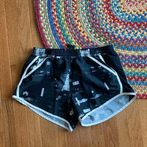 Under Armour Modern Print Running Shorts